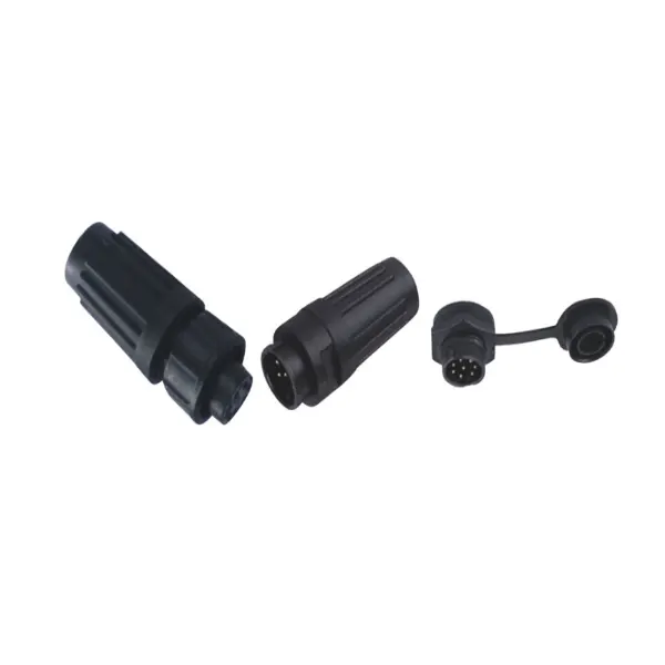 Itim na Plastic na Waterproof Connector